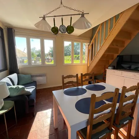 Le Clos Charmaine * Auquemesnil