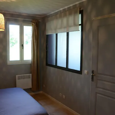 Casa de Férias Le Clos Charmaine *