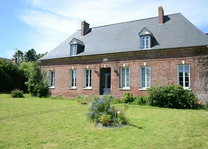Le Clos Charmaine